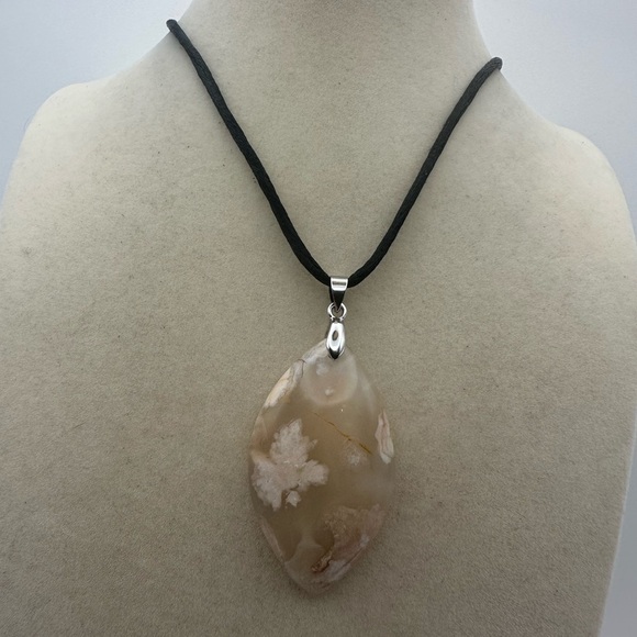Flower Agate Pendant on Satin Rope - Picture 5 of 9